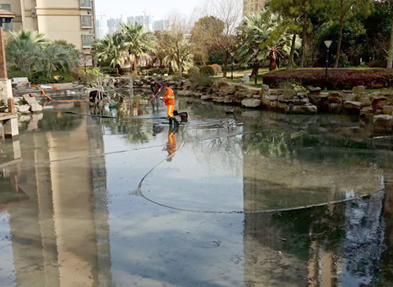 港口景观池淤泥清理