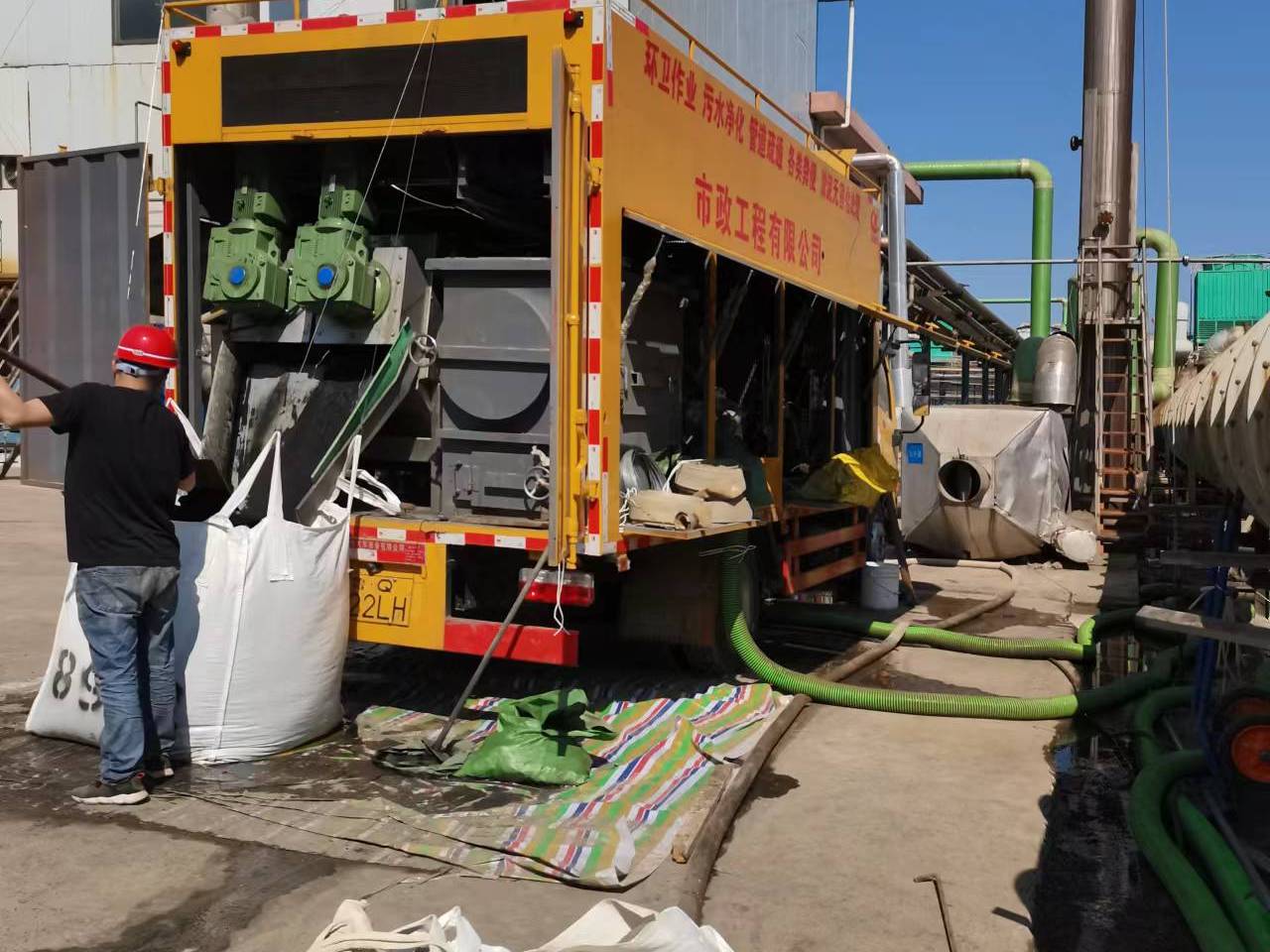 港口淤泥压干处理